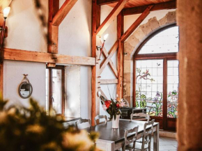 Gîte atypique avec sauna, hammam et baby-foot à Moffans-et-Vacheresse - FR-1-583-353